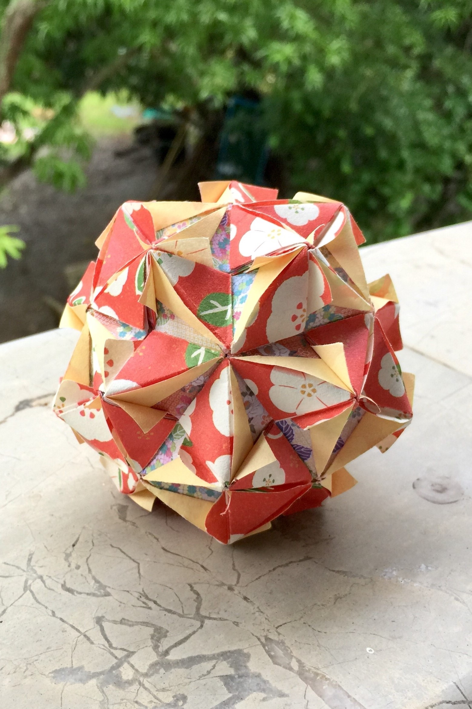Honeycrisp Kusudama