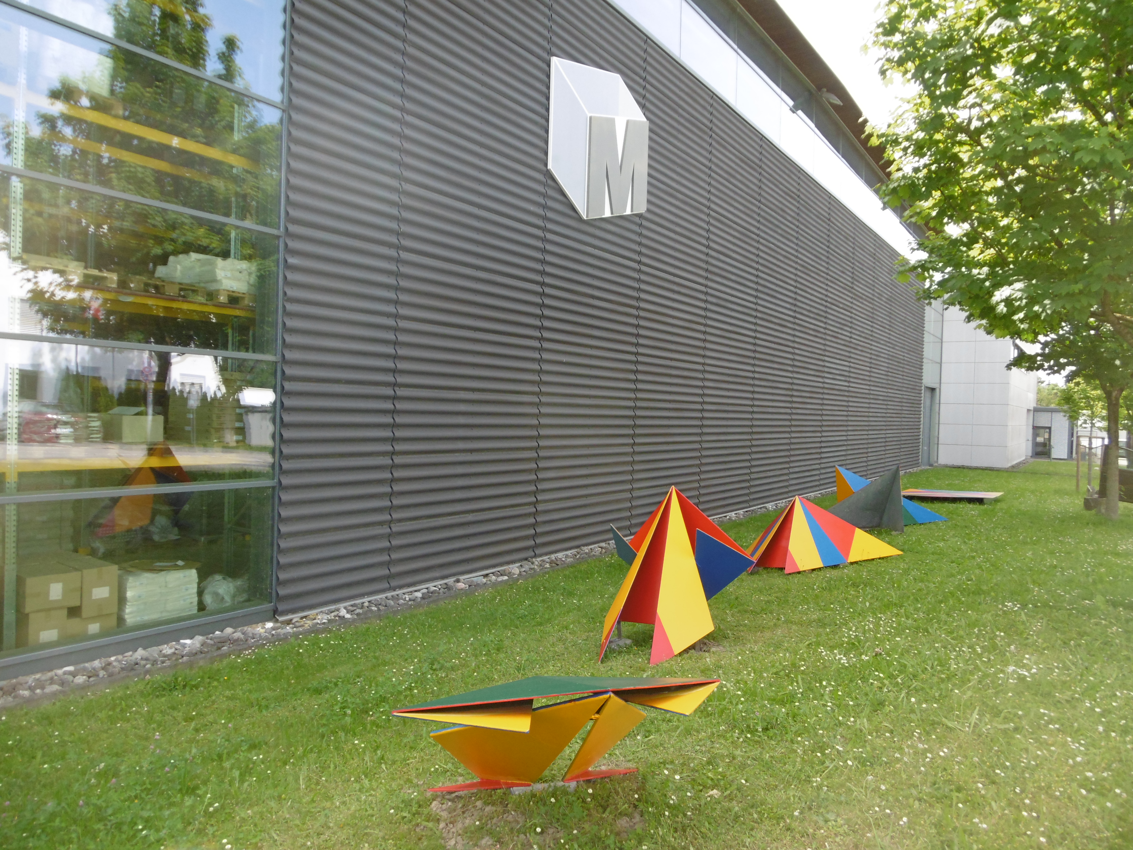 Metamofrog Sculpture