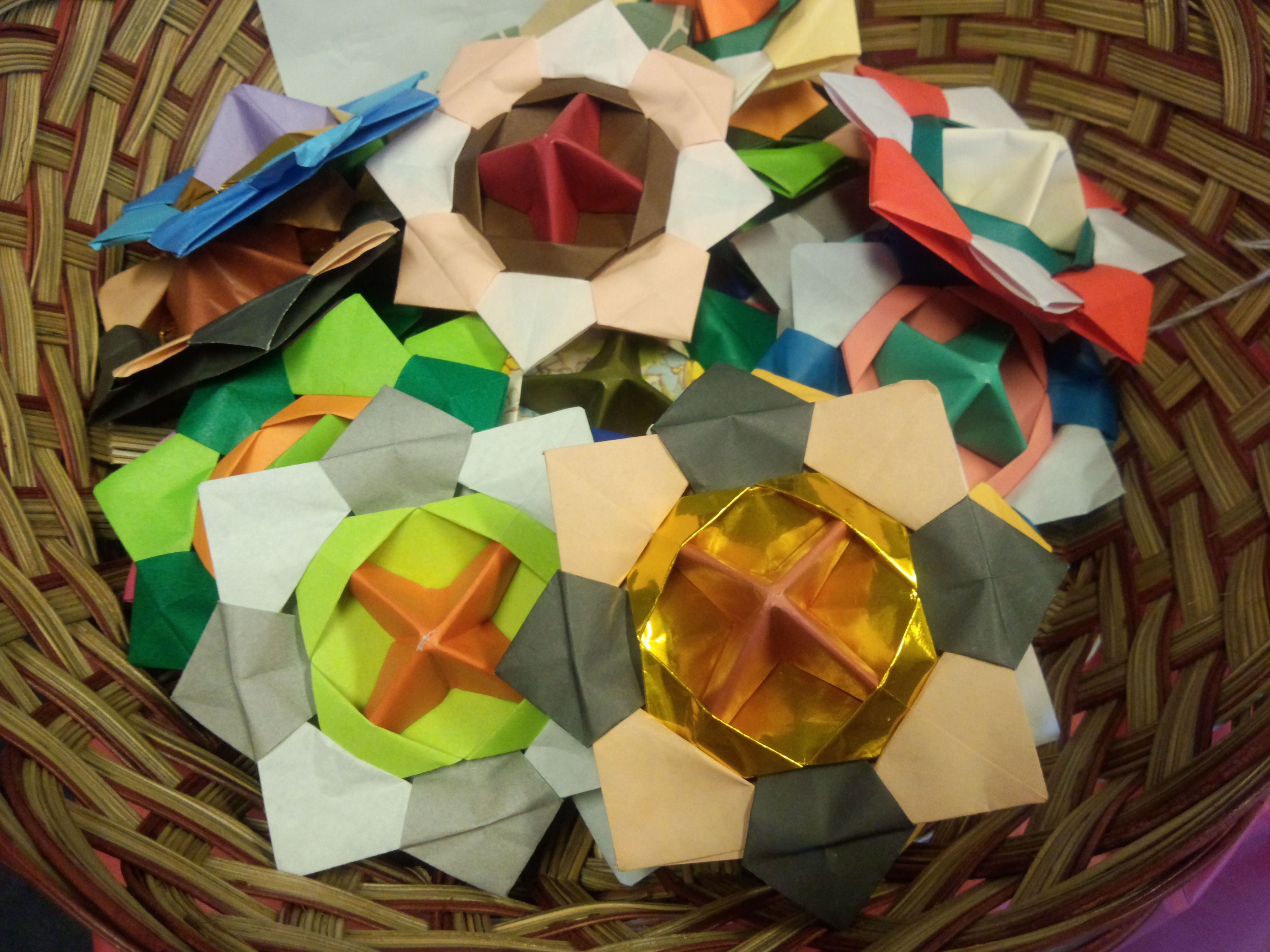 Modular Origami Spinning Top