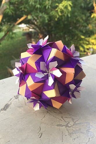 Ultraviolet Kusudama