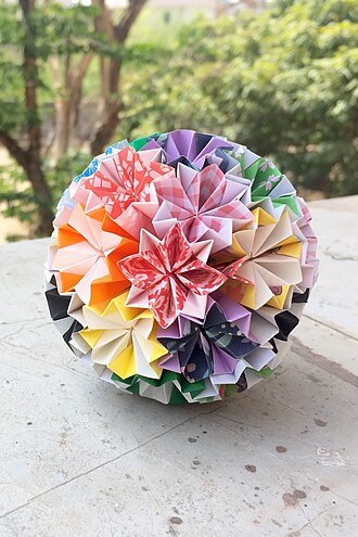 Pom Pom Kusudama