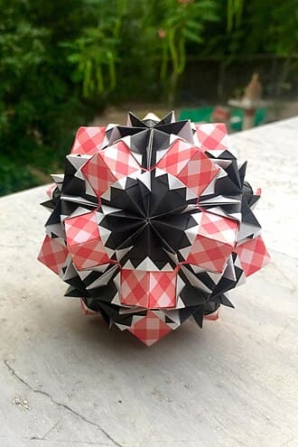 Heartbreak Kusudama