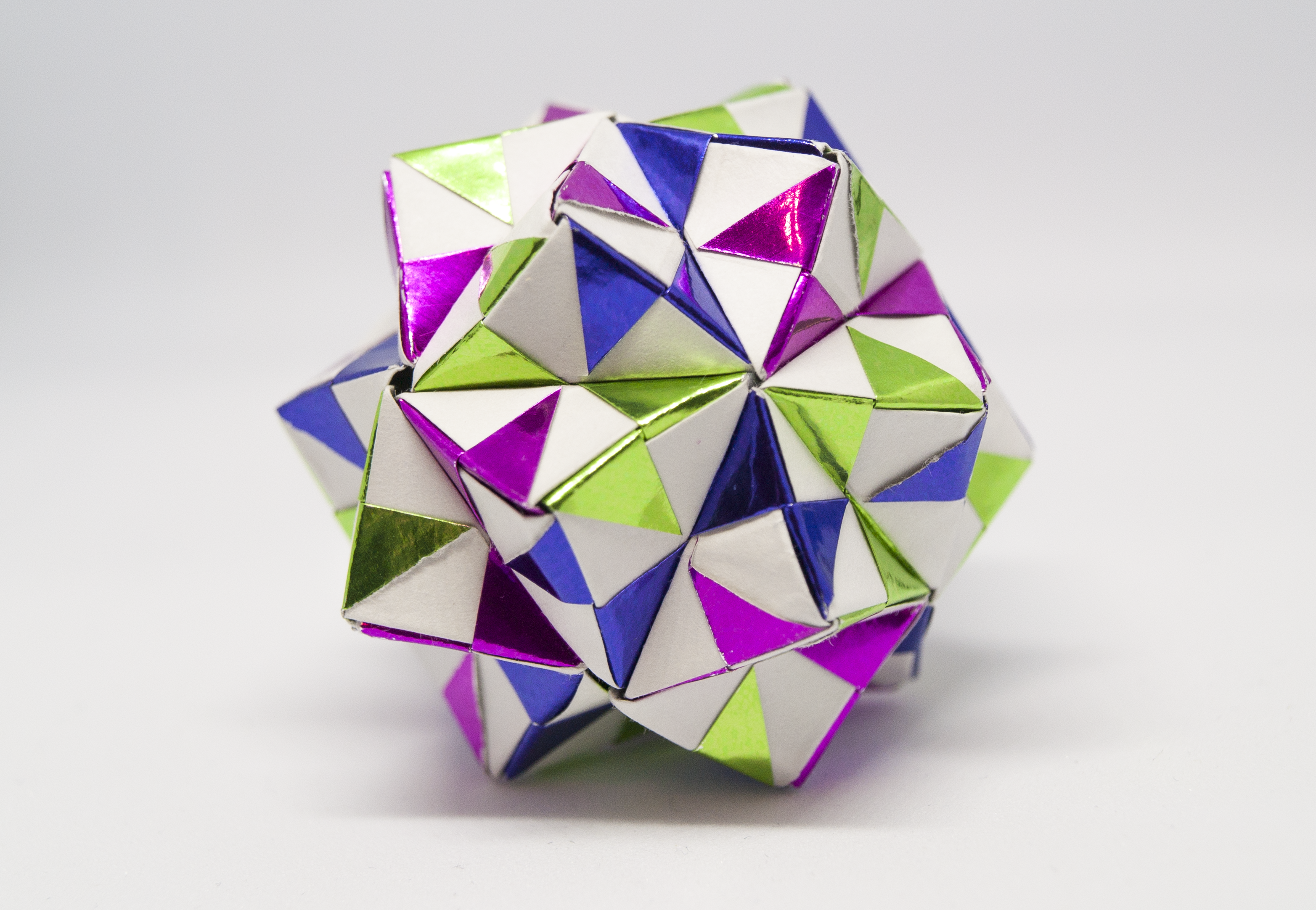 Triakis Icosahedron from Modified Sonobe Units